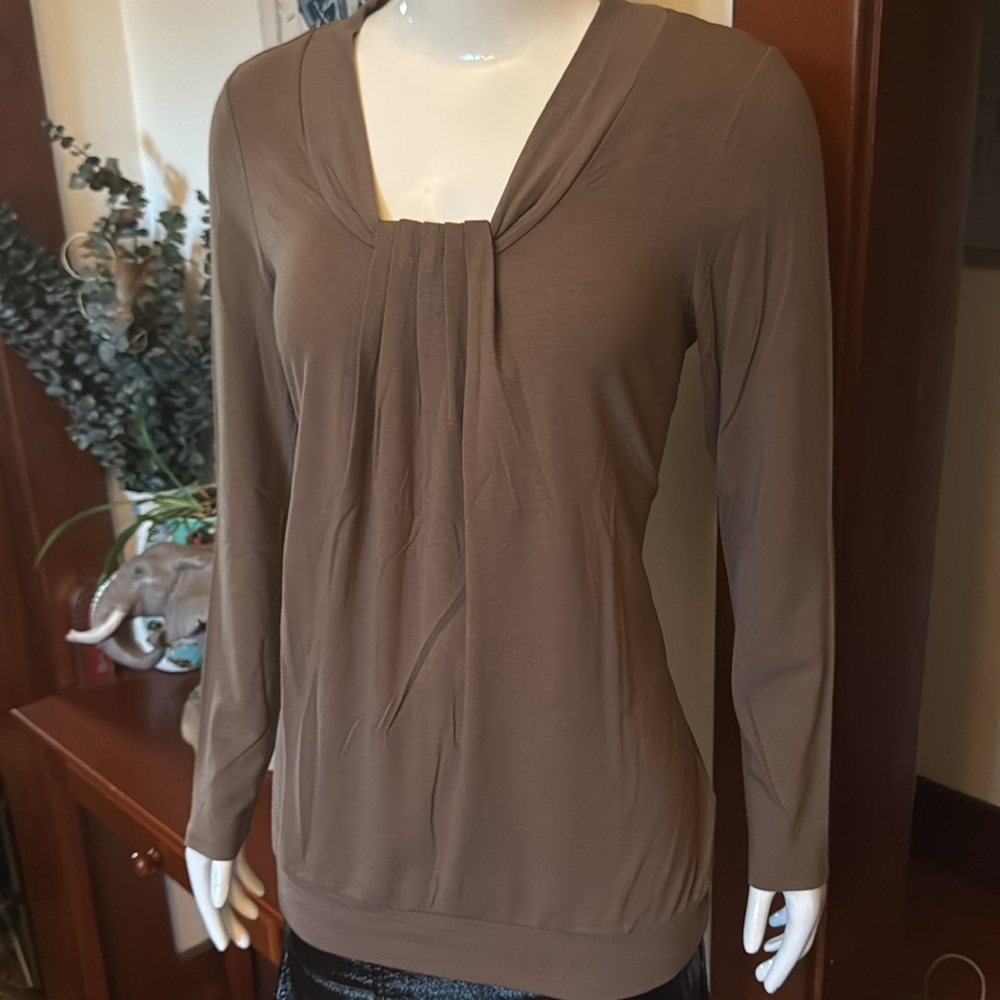 NWT northern reflections size small Elegant Brown Women's Top